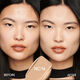 FLUID SPF 15 24HR MATTE FOUNDATION + OIL CONTROL - MAC - STUDIO FIX - Imagem 3