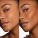 Skin Bronze - B&aacute;lsamo em stick bronzeador ultra-fundente - Dior - Forever - Imagem 3