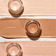 Brightening Concealer Balm - MAKE UP FACTORY -  - Imagem 3