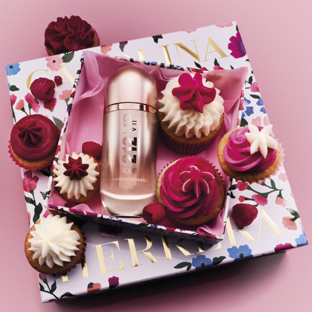 Coffret Eau de Parfum - CAROLINA HERRERA - 212 VIP ROS&Eacute; - Imagem 4