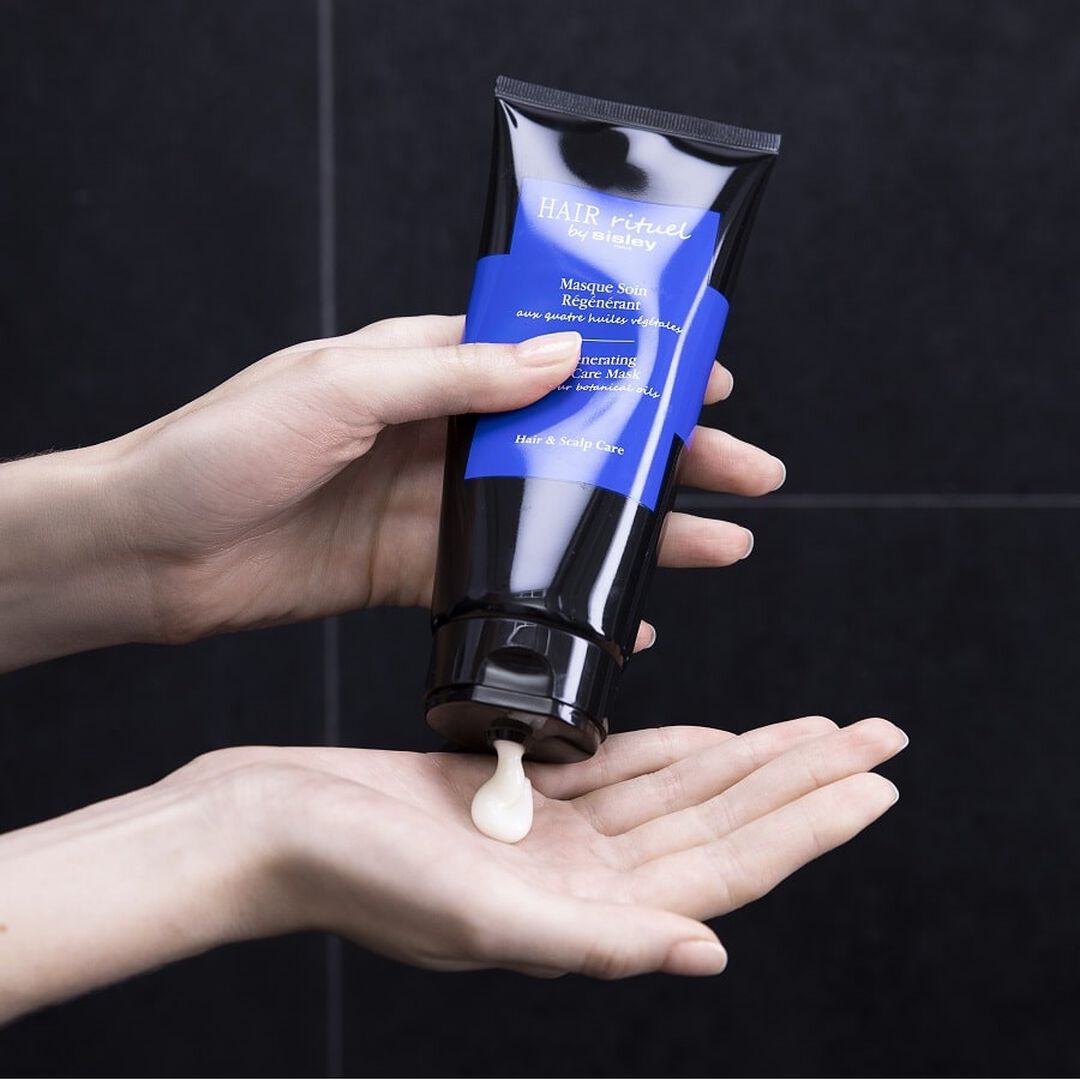Masque Soin Regénérant - Hair Rituel by Sisley Paris - Sisley Cabelos - Imagem 5 Masque Soin Regénérant - Hair Rituel by Sisley Paris - Sisley Cabelos - Imagem 5