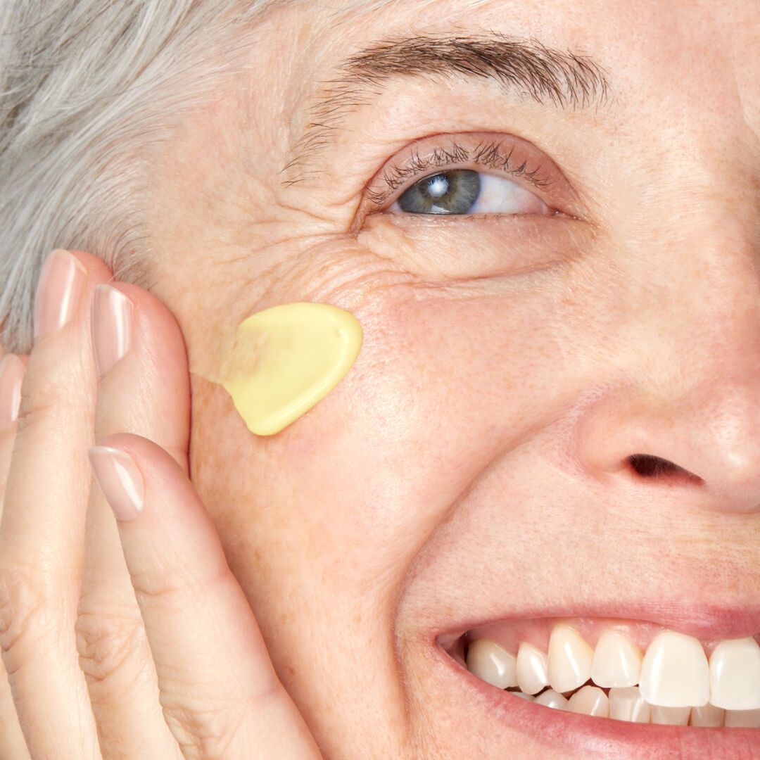 Micro-Dose Anti-Aging Retinol Serum - KIEHL'S - Dermatologist Solutions - Imagem 3