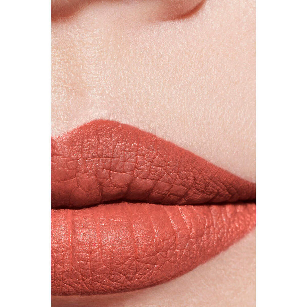 Batom Mate Luminoso - CHANEL - Rouge Allure Velvet - Imagem 3