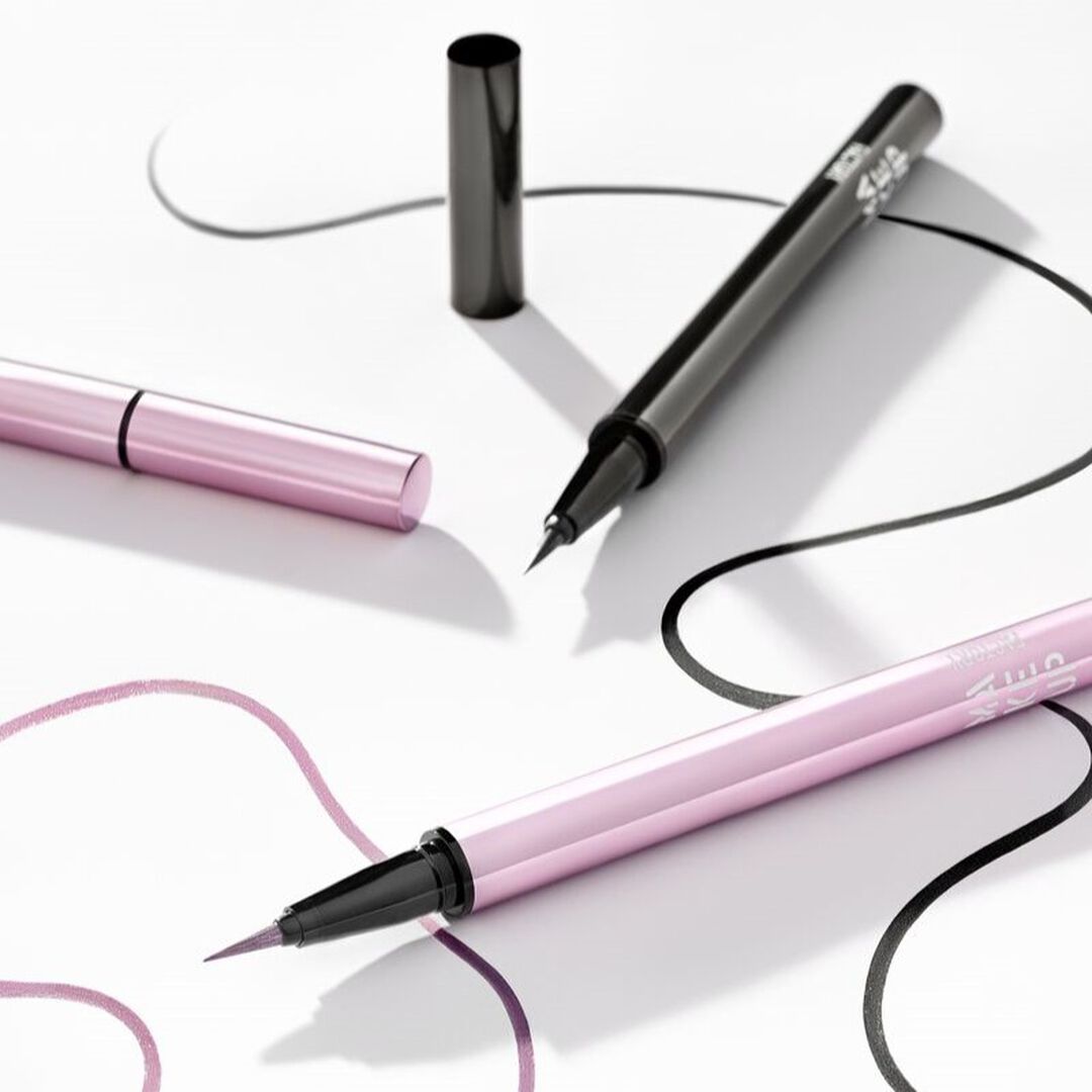 Metal Glam Liquid Liner - MAKE UP FACTORY - GLAMOUR 25 - IT'S SHOW TIME - Imagem 4