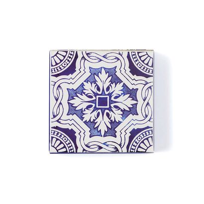 Sabonete Azulejo Azulo e Branco - ESSÊNCIAS DE PORTUGAL - LINHA DE BANHO - Imagem