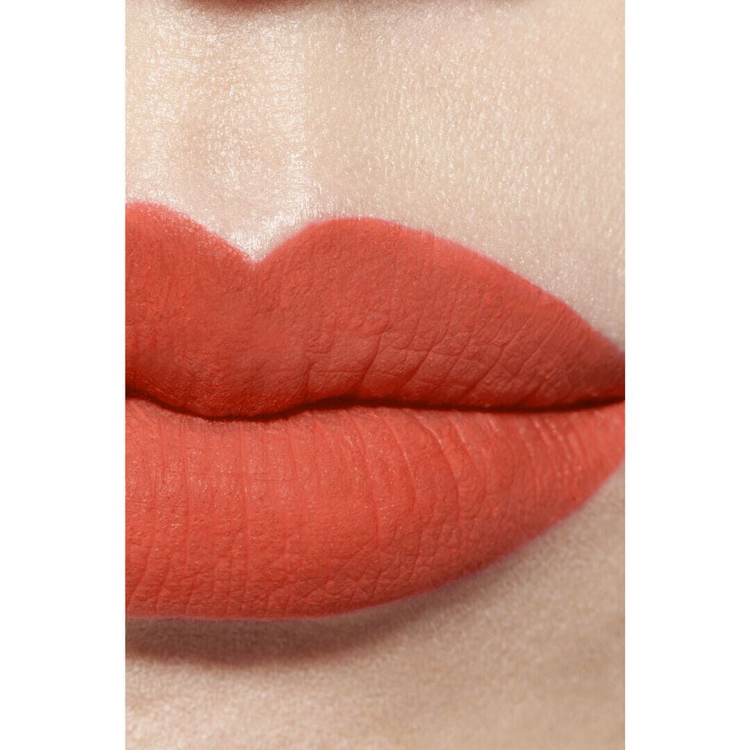 BATOM LÍQUIDO MATE INTENSO DE LONGA DURAÇÃO - CHANEL - ROUGE ALLURE LIQUID VELVET - Imagem 2