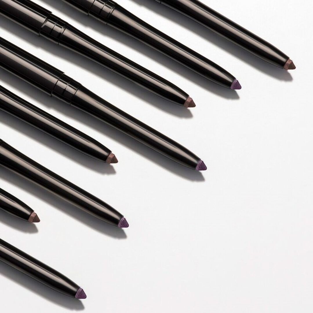 Metallic Eyeliner - MAKE UP FACTORY - GLAMOUR 25 - IT'S SHOW TIME - Imagem 3