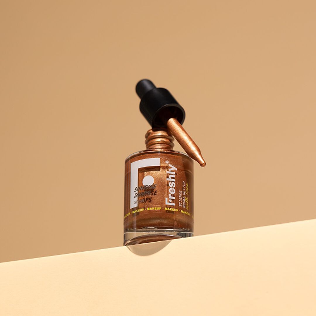 Bronzeador Facial Instantâneo com Vitamina C - Sunrise Radiance Bronzing Serum - FRESHLY -  - Imagem 5