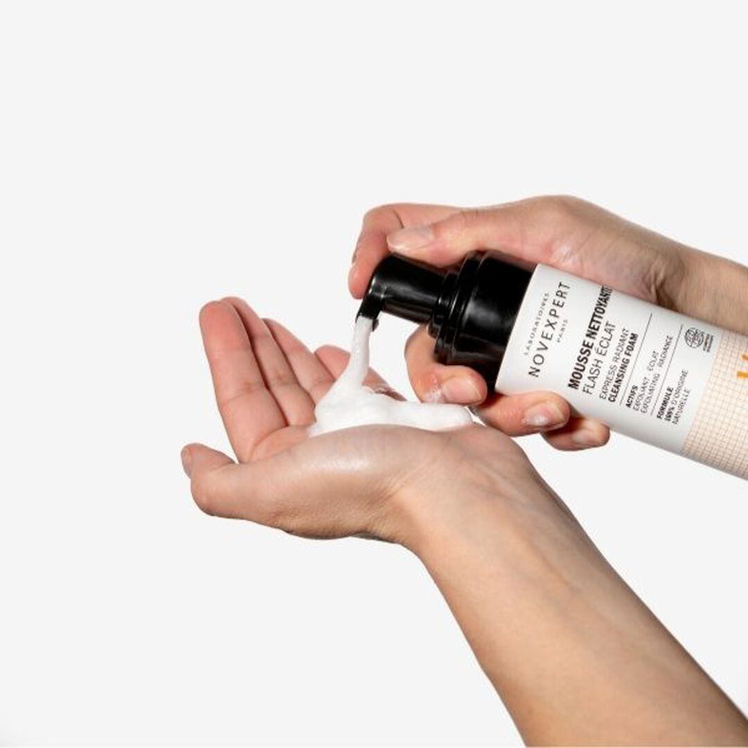 NX VC Express Radiant Cleansing Foam B&G - NOVEXPERT - Vitamin C - Imagem 4