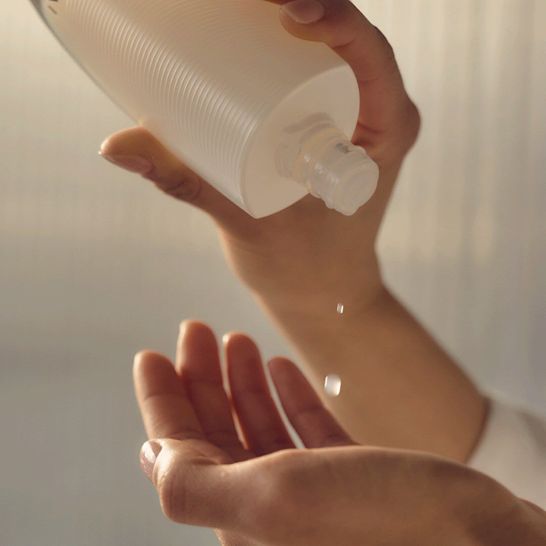 MICRO ESSENCE-IN-LOTION - Sensai - Absolute Silk - Imagem 2