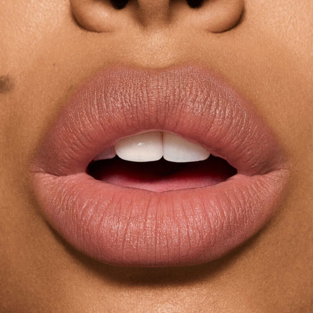 Hazy Matte Lipstick - MAC - POWDER KISS - Imagem 4