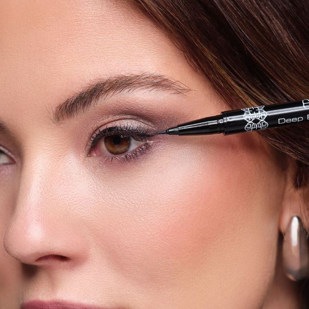 Deep Black Liquid Liner - ARTDECO - OH LA LA - Imagem 4