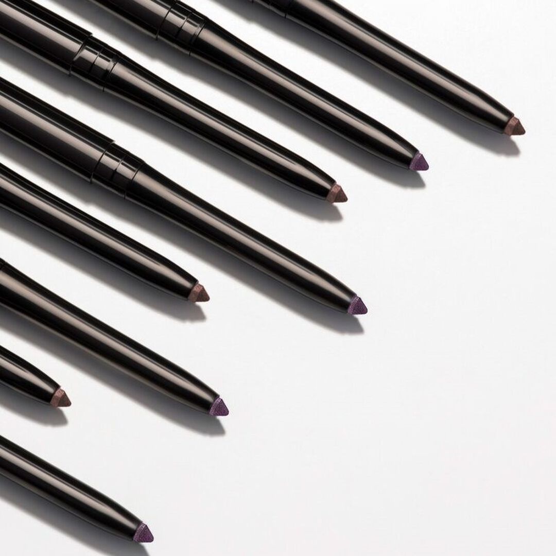 Metallic Eyeliner - MAKE UP FACTORY - GLAMOUR 25 - IT'S SHOW TIME - Imagem 3