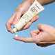 D+ Natural Suncare Age-Repair SPF50 - FRESHLY -  - Imagem 5