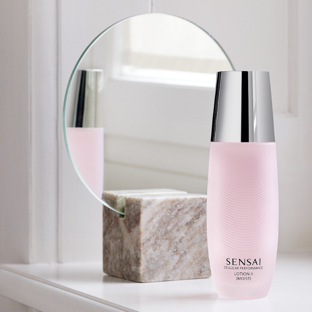 Lotion II (Moist) - Sensai - CELLULAR PERFORMANCE - Imagem 4 Lotion II (Moist) - Sensai - CELLULAR PERFORMANCE - Imagem 4
