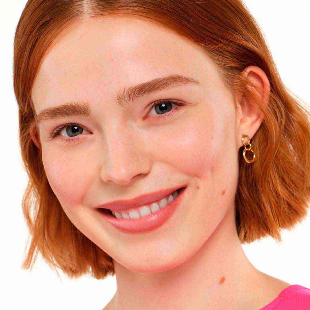 L&aacute;pis de L&aacute;bios Poutline Soft Glide - ESSENCE -  - Imagem 4