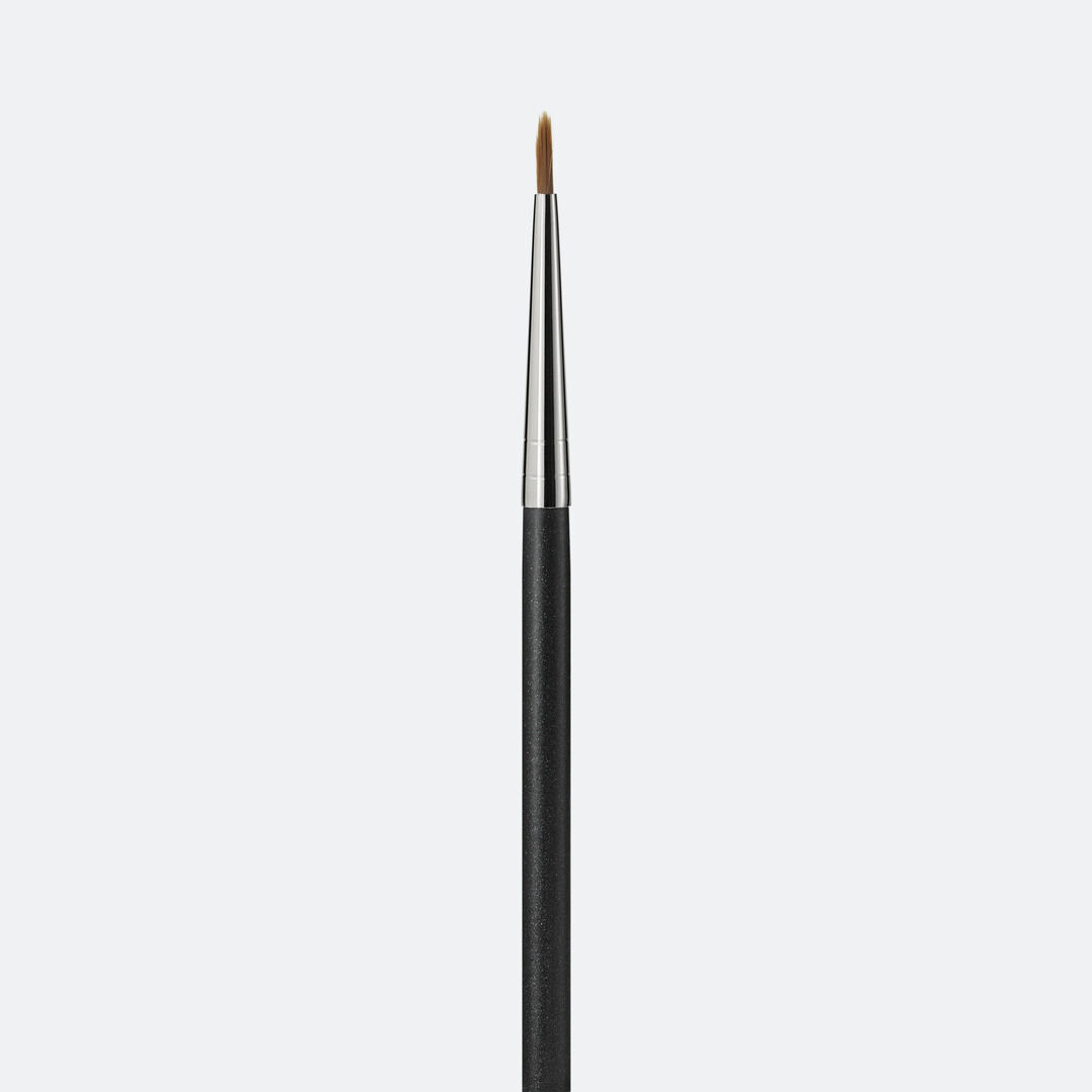 MAC BRUSHES - EYES -210 PRECISE EYELINER - MAC - MAC MAQUILHAGEM - Imagem 3