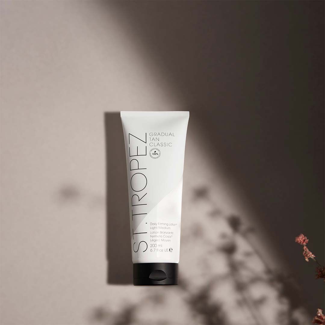 Gradual Tan Classic Firming Lotion (Light/Medium) - ST TROPEZ -  - Imagem 2