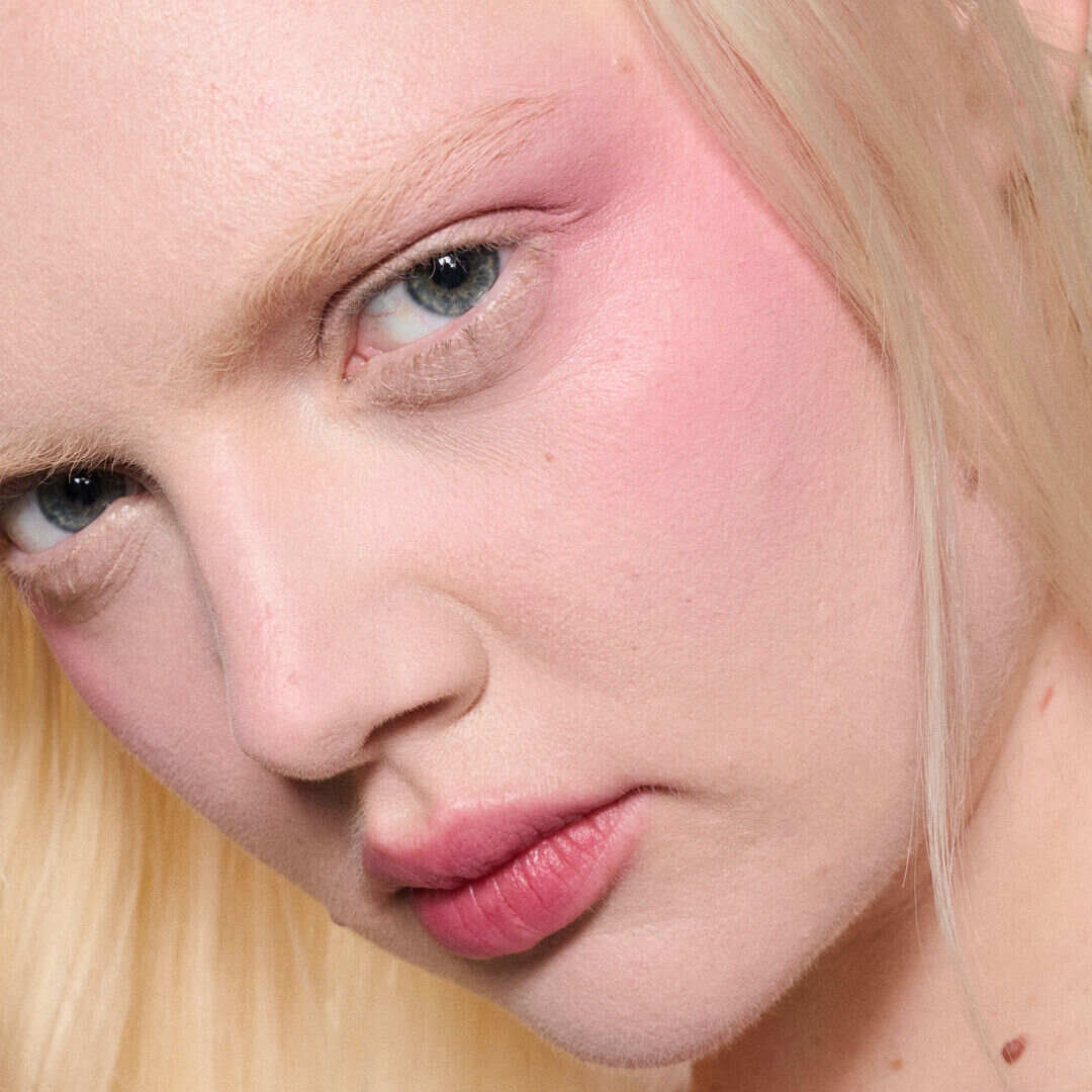 Lip & Cheek Mousse - MAC - POWDER KISS - Imagem 4