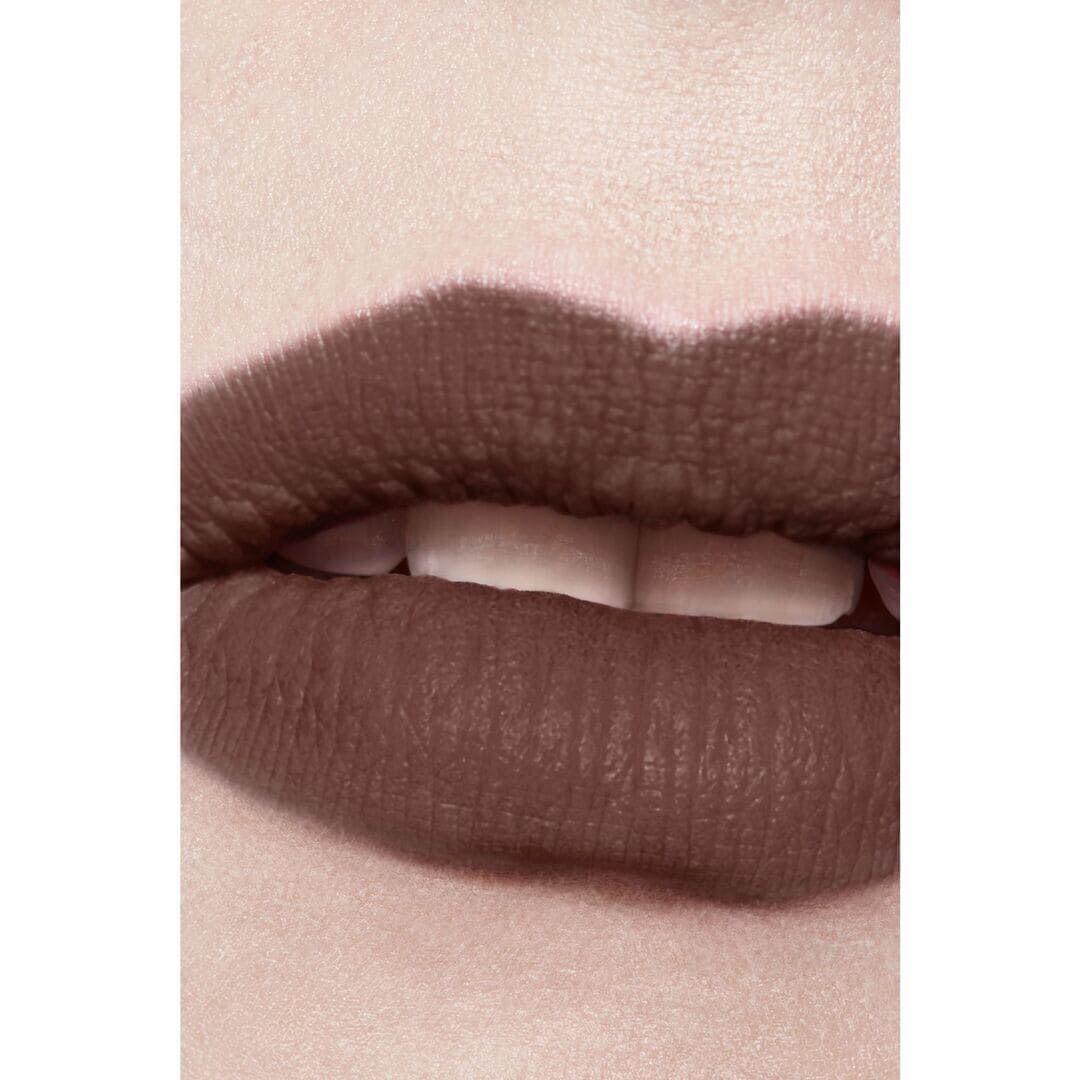 BATOM L&Iacute;QUIDO MATE INTENSO DE LONGA DURA&Ccedil;&Atilde;O - CHANEL - ROUGE ALLURE LIQUID VELVET - Imagem 3