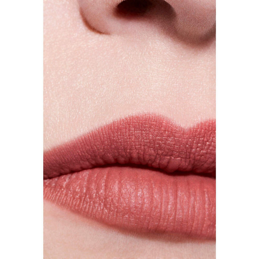Batom Mate Luminoso - CHANEL - Rouge Allure Velvet - Imagem 3