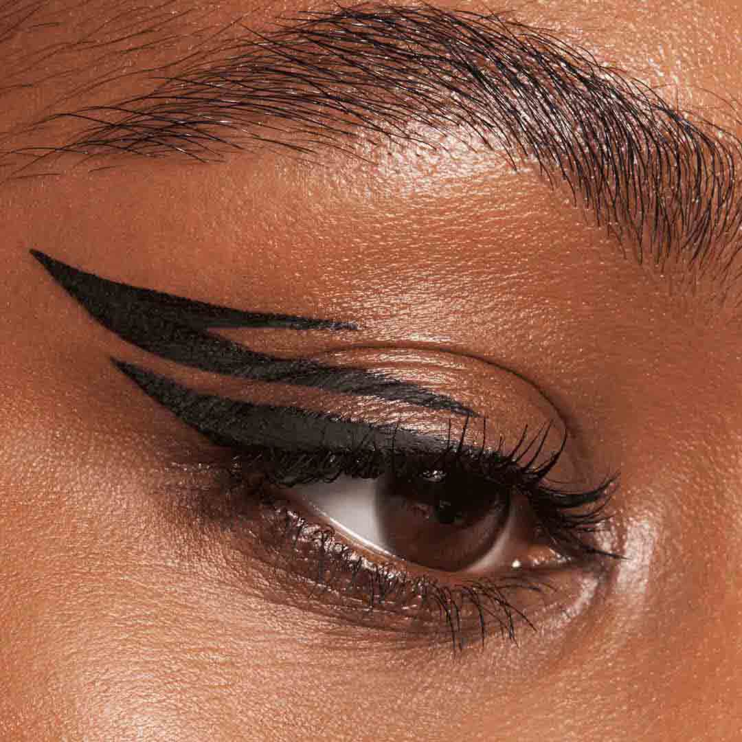 Eyeliner &Agrave; Prova de &Aacute;gua Liquid Ink Preto - ESSENCE -  - Imagem 4