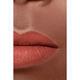 Batom Mate Luminoso - CHANEL - Rouge Allure Velvet - Imagem 2
