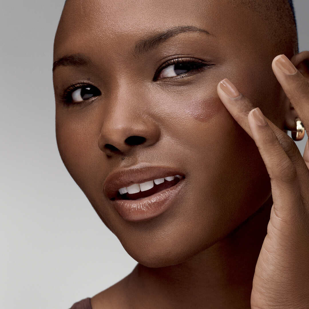 Futurist Blushmaker Dewy Cheek Tint - Est&eacute;e Lauder - ESTEE LAUDER MAQUILHAGEM - Imagem 3