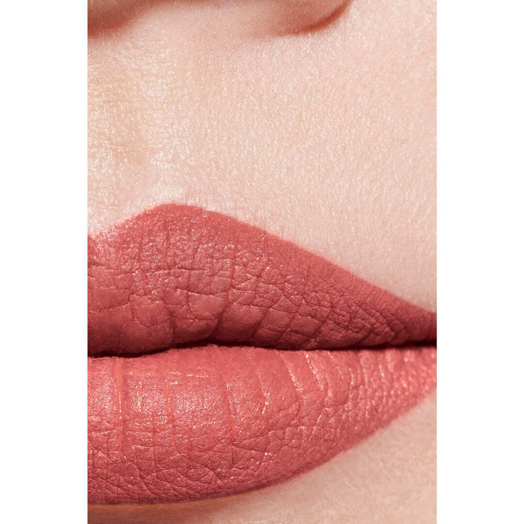 Batom Mate Luminoso - CHANEL - Rouge Allure Velvet - Imagem 2