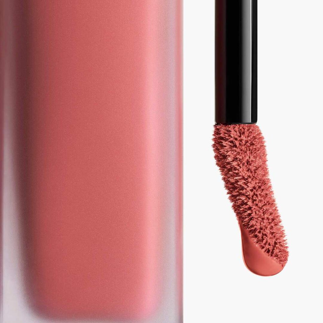 BATOM LÍQUIDO MATE INTENSO DE LONGA DURAÇÃO - CHANEL - ROUGE ALLURE LIQUID VELVET - Imagem 4