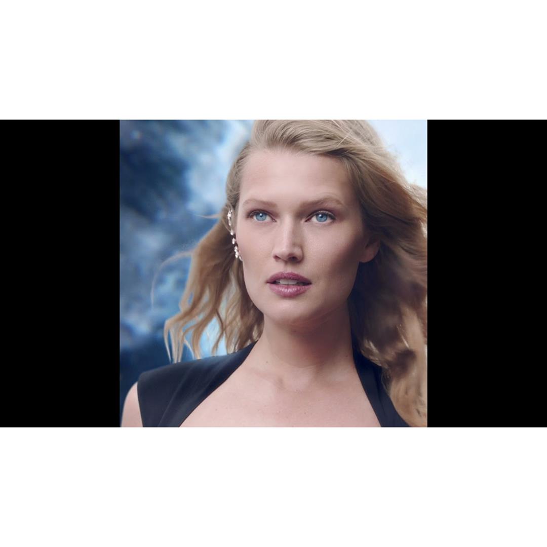 Eau de Parfum - Recarreg&aacute;vel - MUGLER - ANGEL/S - V&iacute;deo