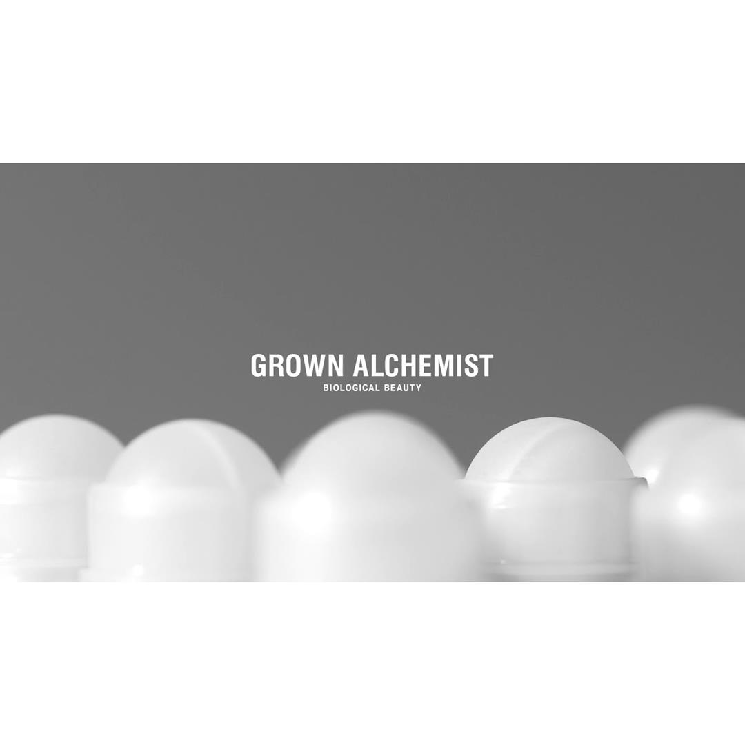 Roll-On Deodorant: Icelandic Moss Extract, Sage Complex - GROWN ALCHEMIST -  - Vídeo